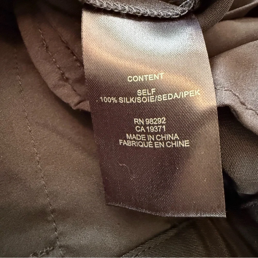 Tibi Elegant Black Silk Shorts Size 12 - Picture 11 of 11